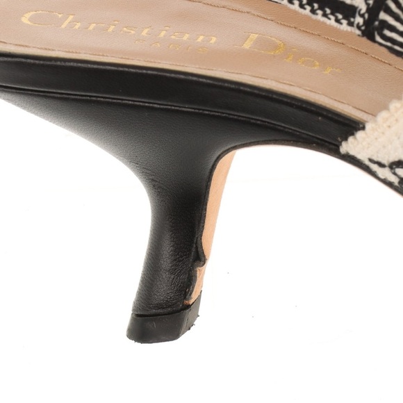 Authentic Dior Graffiti Embroidery Slingback Pumps in white 36 1/2 US 6 1/2 - Picture 13 of 16